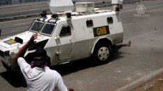 【動画ニュース】ベネズエラのデモ 装甲車に轢かれた市民「信念を捨てない」